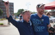 Presidential hopeful John Hickenlooper gets emotional about hot dogs and equal pay: Young Voter Money 2020